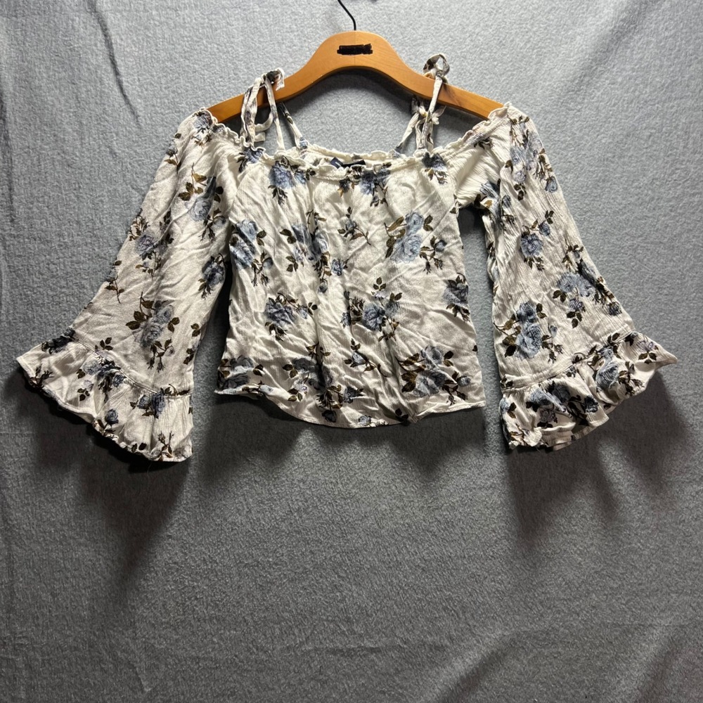 American Eagle Floral Cold Shoulder Bell Sleeve Top White Blue XS Boho Festival